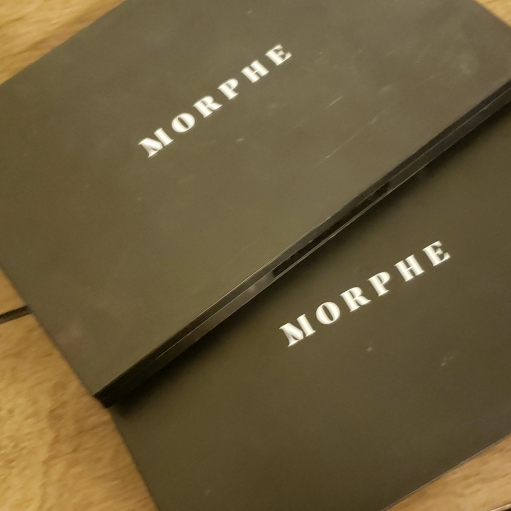 Set of 2 morphe palettes